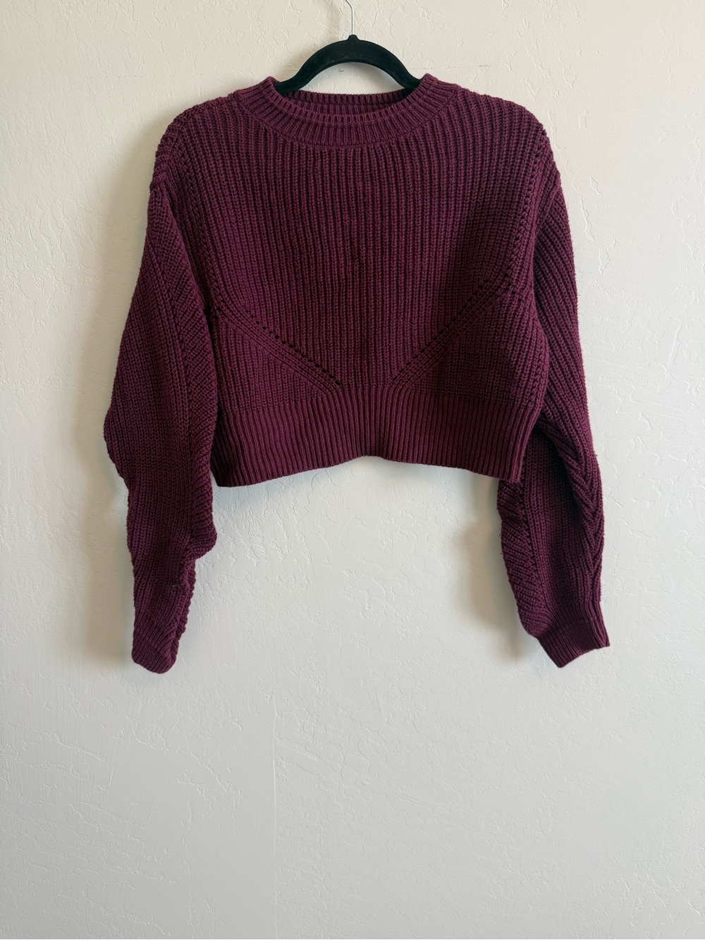 Arizona Jean Company Cropped Crew Sweater in Burgundy #P072